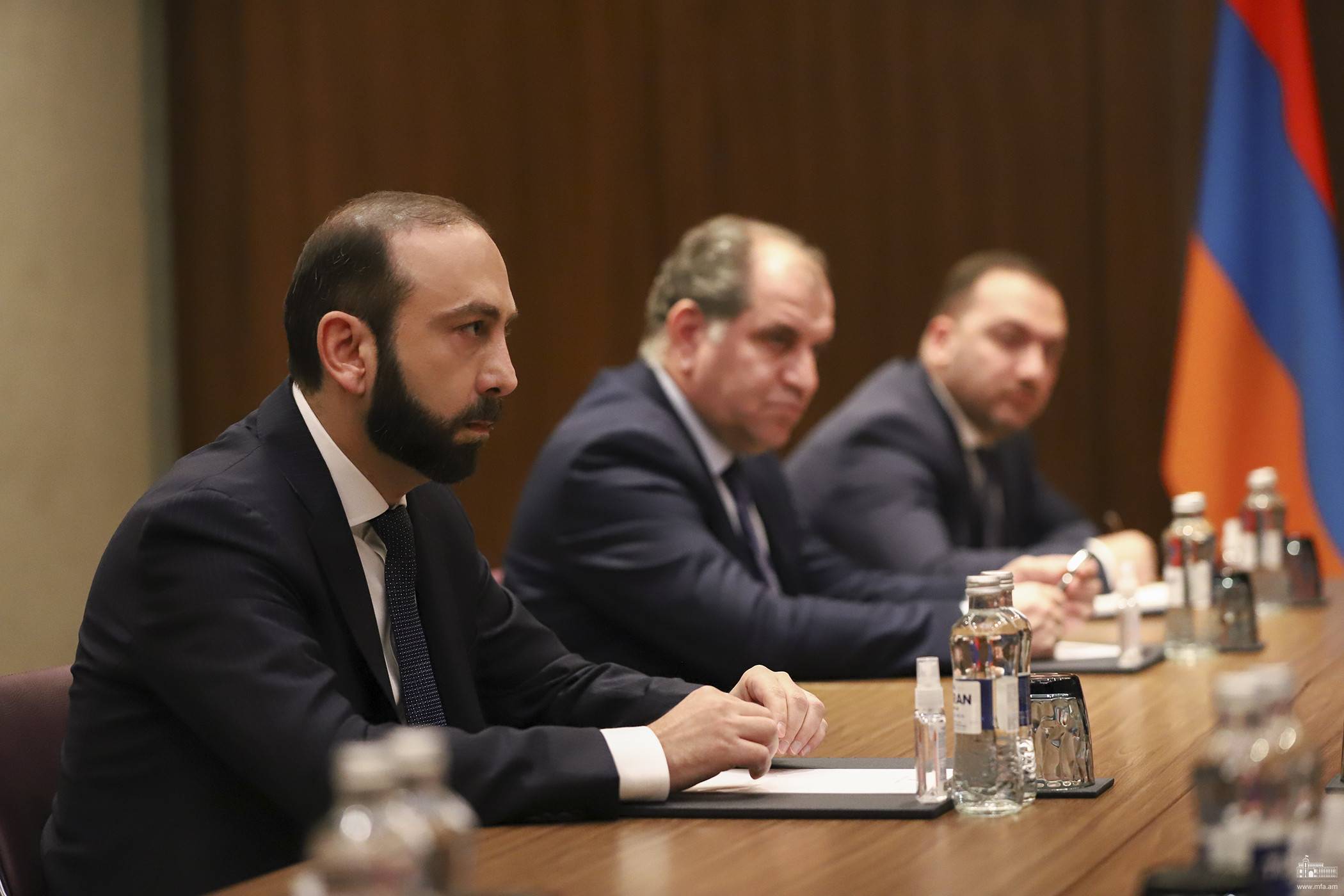 Armenian side expects Russia's unequivocal position and support in withdrawing Azerbaijani Armed Forces from sovereign territory of Armenia: Mirzoyan