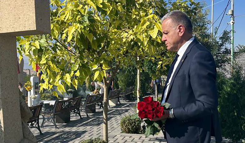 Vasilis Maragos, head of EU delegation in Armenia, honored memory of those who died during and after 44-day war