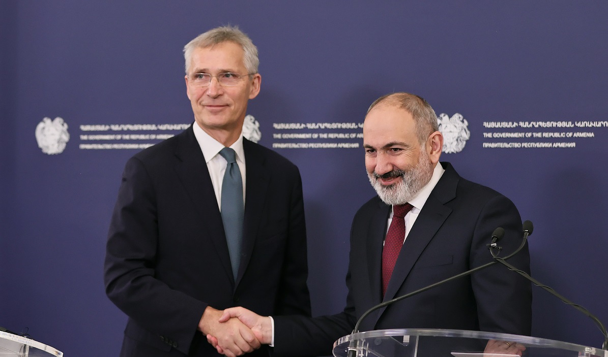 Armenian Prime Minister and the Secretary General of NATO hold a meeting in an expanded format