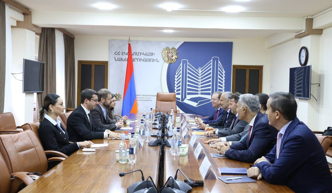 Պապոյանի գլխավորությամբ քննարկվել են ՀՀ-ում բիզնես մշակույթի զարգացմանը, կուտակային կենսաթոշակային ֆոնդերի էվոլյուցիային առնչվող հարցեր