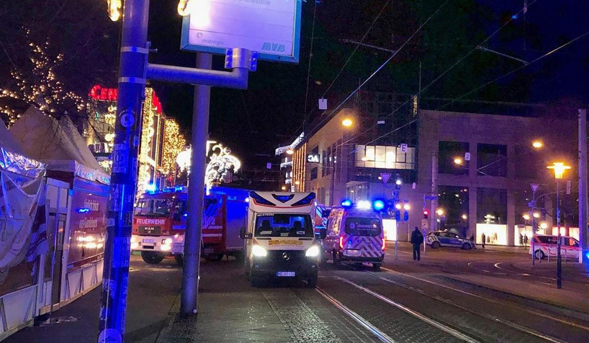 Driver rams into crowd at Christmas market in Germany