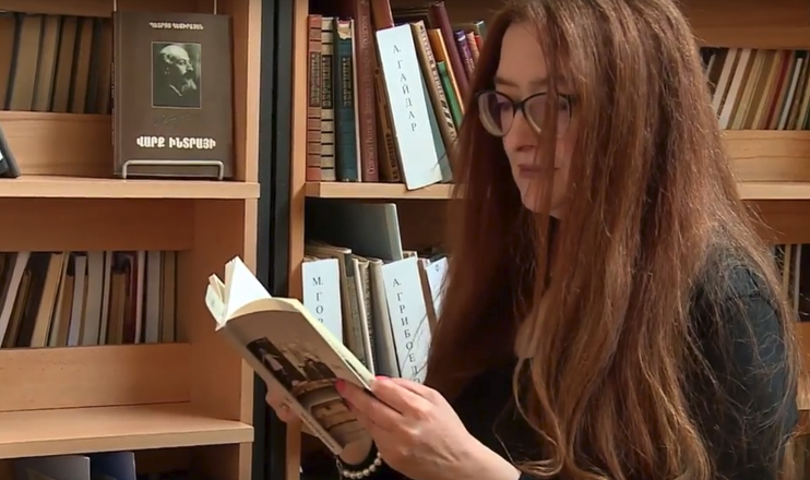 Bookshelf: Mariam Khurshudyan