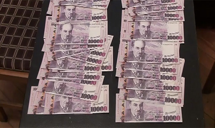09.04.15 / Առաջին տնտեսական