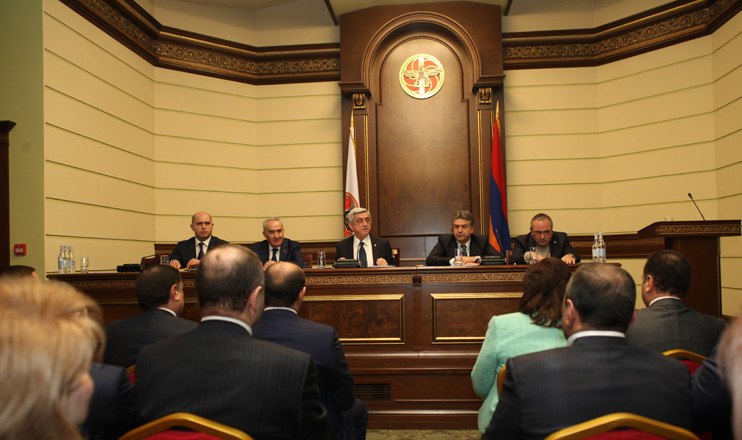 Agenda 09:00