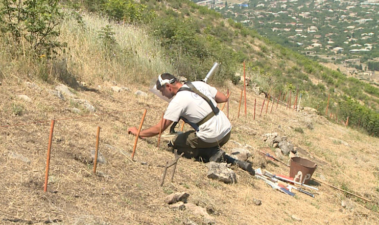 Առաջին տնտեսական