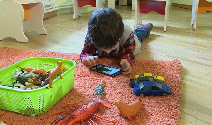 Mum's Diary: Dependence on Gadgets