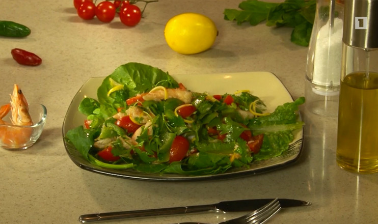 Let's Cook Together: Salad with Shrimp and Tomatoes