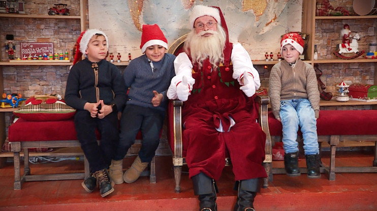 Երեխաներն Ամանորին
