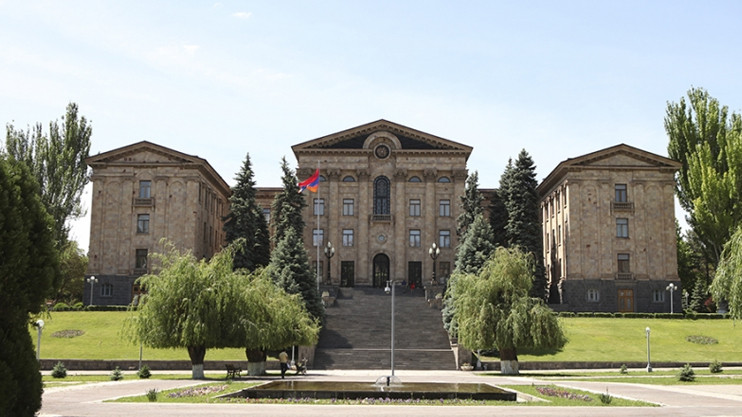 Парламентская неделя