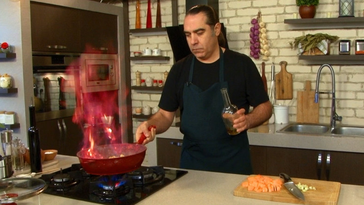 Давайте готовить вместе. Соте из овощей и куриного мяса