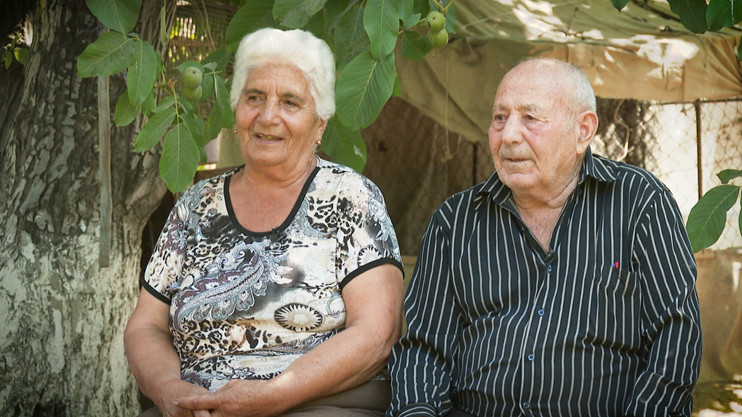 Զանգակ - բամբակ. Ռոբերտ և Նվարդ