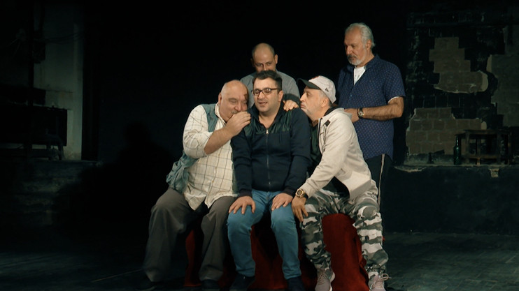 Կուլիսներ. Եվ ուրեմն