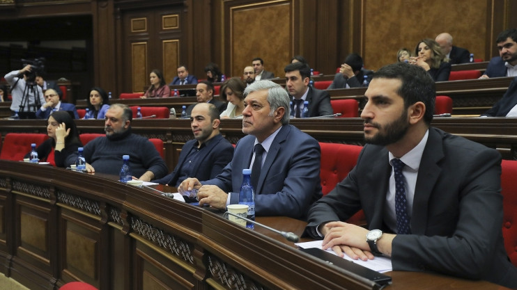 Парламентская неделя