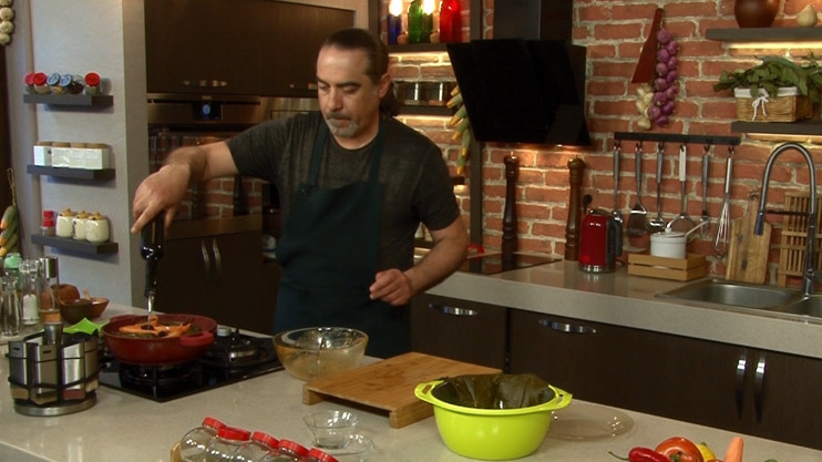 Готовим вместе. Пасуц толма с орехами по-марашски