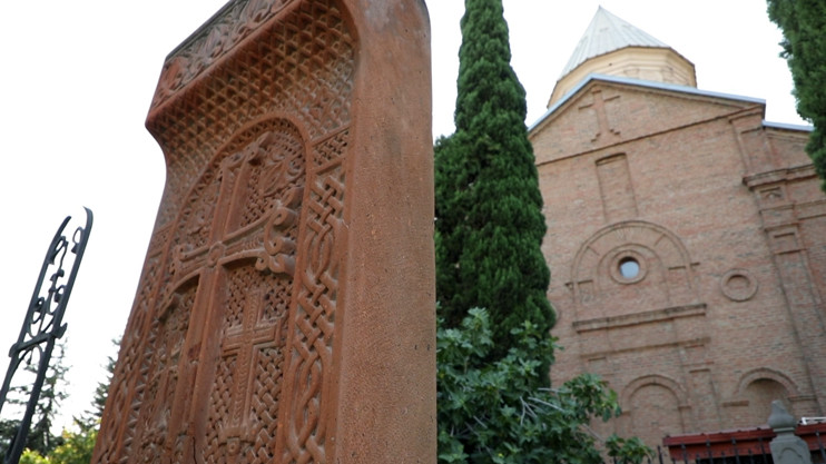Օտար,ամայի ճամփեքի վրա. Թբիլիսի 6