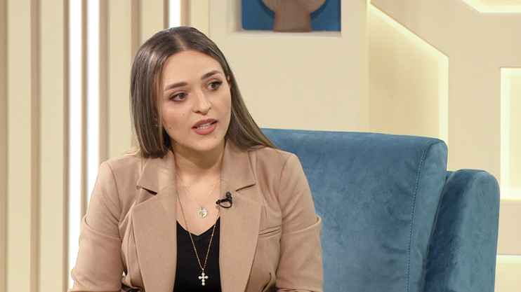 Healthy Lifestyle: Pregnancy Planning, Heartburn, Skincare at Home