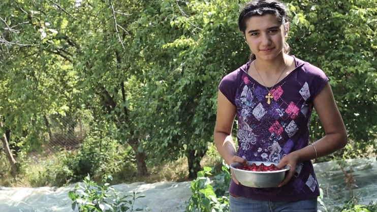 Life on Border: Nerkin Karmiraghbyur