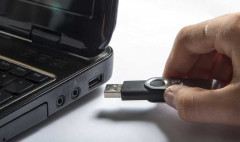 Հայտնագործություն․ USB կրիչ
