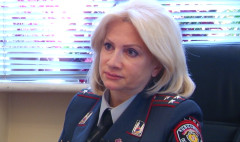 «02»