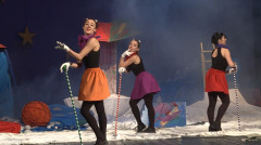 Կուլիսներ. Շունն ու կատուն