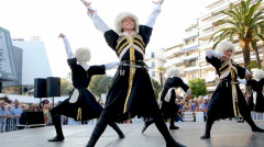 Side by Side: Armenians and Georgians: Community