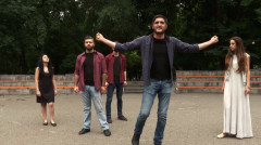 Կուլիսներ. Անլռելի զանգակատուն