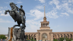 По дорогам Армении. Ерванд Кочар 120