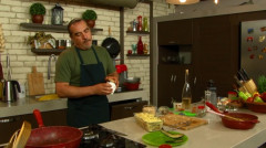 Давайте готовить вместе. Мусака с куринной печенью и овощами