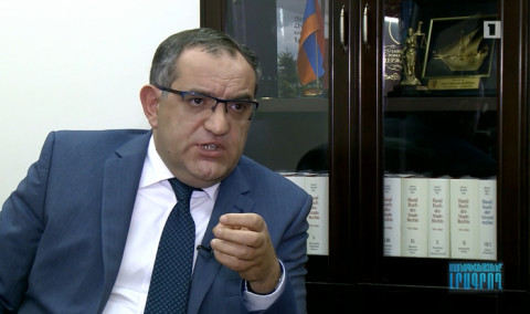 Մասնագիտությունը լրագրող. Սիրուց տուժածները