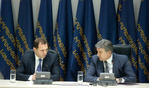 Agenda 09:00