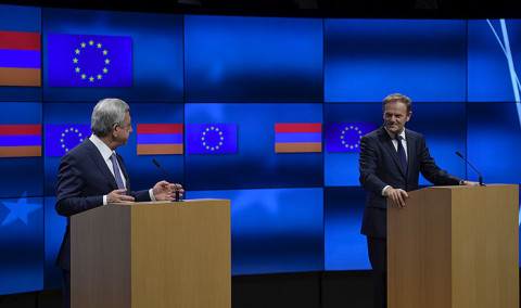 Agenda 21:00