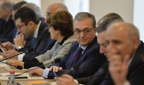 Agenda 09:00