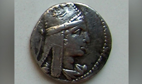 Story of one photo: Halley's Comet on Tigran the Great's crown
