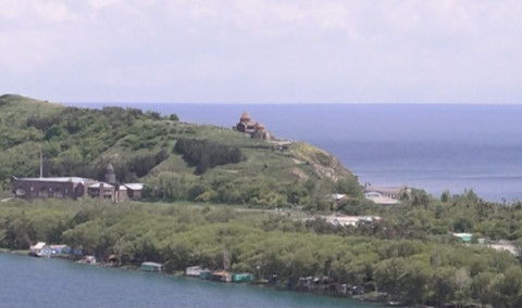 Հրապարակում