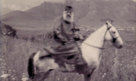 The story of a photo: Khrimyan Hayrik on a horse