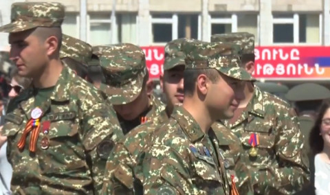 На улицах Еревана. Улица 9-го мая