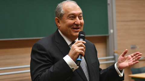 Вести 21:00