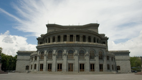 Եկեք հասկանանք. Օպերա՝ առանց սրճարանների
