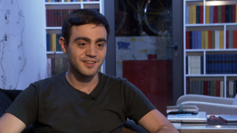 Книжная полка. Амо Мурадян