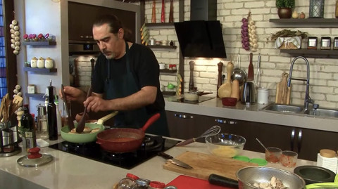 Let's Cook Together: Meatballs Stuffed with Dried Plums