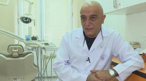 Մերոնք. Ավետիս Նաբաթյան