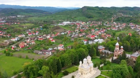 Օտար, ամայի ճամփեքի վրա. Սիգիշոարա