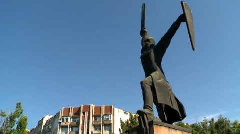 Օտար, ամայի ճամփեքի վրա. Նիկոլաև