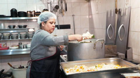 Այլազգի կամավորները՝ թիկունքում