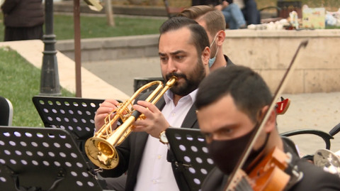 Մշակույթը թիկունք է...