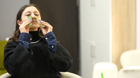 Healthy Lifestyle: Bell's Palsy, Canned Meats and Pastes