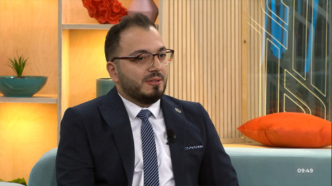 Առավոտ լուսո․ Հակոբ Մակդիս, Ռաֆայել Աթաբեկյան